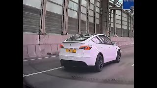 車CAM直擊 - Tesla 胡亂切線閘警 即場派彩 SW1113