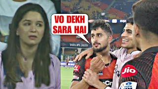 Umran Malik teasing Shubman Gill by showing Sara Tendulkar in the stands after the match | GtvsSRH
