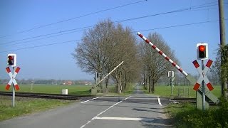 Spoorwegovergang Bissendorf (D) // Railroad crossing // Bahnübergang