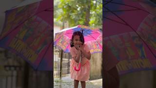 മഴയത്ത് ഒരു dance ആയാല്ലോ🤔#trending #youtubeshorts #trendingshorts #viral #babygirl #rain