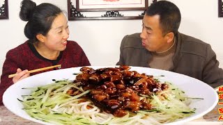 The second sister makes fried noodles and eats it, and the husband eats 2 big bowls in a row!