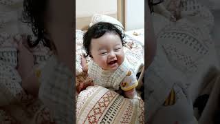 赤ちゃんのお座りチャレンジ！可愛い失敗続出！ / Baby's Sitting Challenge! Adorable Failures Galore! #shorts