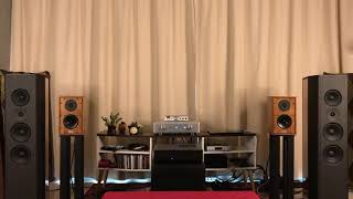 AudioSolutions Figaro M with Silbatone JL-107 and Chord Hugo TT2 - Lyn Stanley