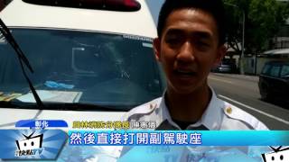 20170712中天新聞　病患暴走！　揮拳砸救護車　消防隊員也遭殃