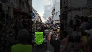 [4K HDR] Thai man singing Chinese song in Phuket town - Amazing Thailand | #walkingstreet