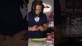 How to Roll LooseLeaf with Trippie Red