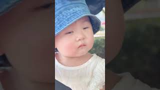 是个什么绝世小可爱，每天贴贴不够～ #人类幼崽有多可爱 #人类幼崽到底有多可爱 #潮流生活百万新星计划 #cute #funny #smile #baby #babyfunny #babycute