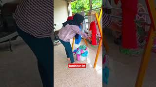 KESEHARIAN IRT-BERSIH BERSIH RUMAH SEDERHANA#shorts#bersihbersih#cleaningmotivation#cleanwithme