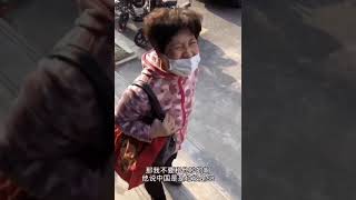 上海母子乱扔垃圾被老外制止，恼羞成怒母子上阵吵