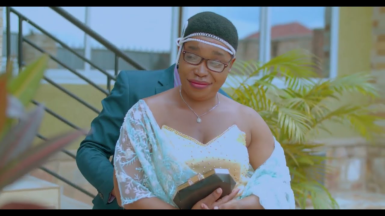 Ni Wowe Nkunda By Vava Dore Imbogo Ft Kakhizo (official Music Video ...