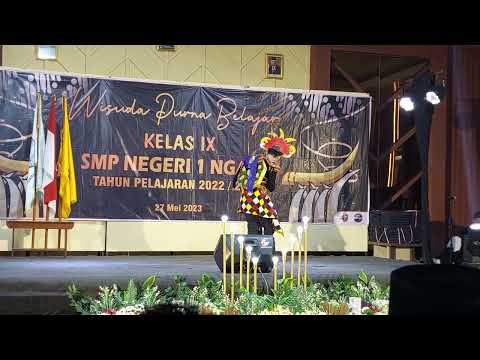 Gladi Membuat Teater Sederhana Dalam Waktu Singkat Oleh Siswa-siswi ...