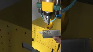 Automatic rivet tool for SPR rivet,riveting fast,automatic manchine