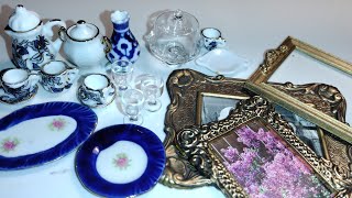 Dollhouse Dining Room -Selecting China and Wall Decor: ROOMING HOUSE DOLLHOUSE