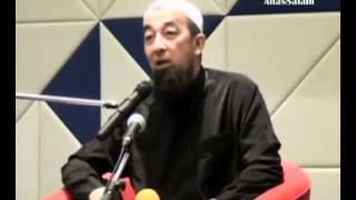 Hukum Bawa AL-QURAN Dalam TANDAS - Ustaz Azhar Idrus