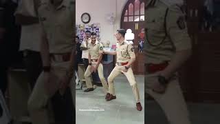 Akshay Kumar & Ranveer's SUPER FUN BEHIND THE SCENE DANCE ON AAILA RE AAILA🔥 #sooryavanshi