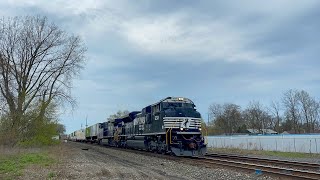 NS 1233 (Brand new SD70IAC) leads NS 294 through Chesterton!