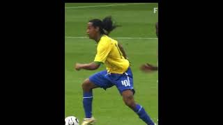Ronaldinho skills 🤯😮 #ronaldinho #shorts #viral #tiktok
