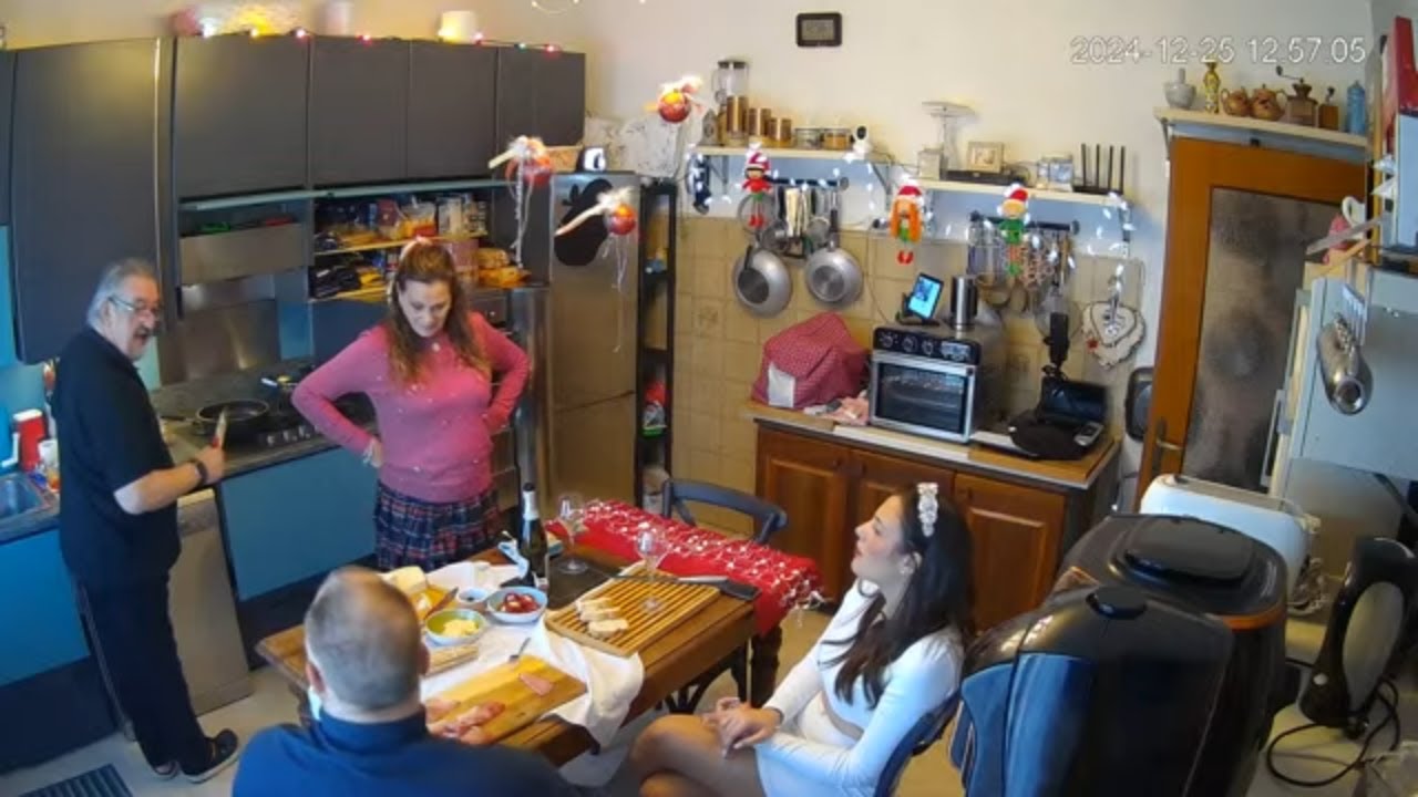 Casa Sissy 24 7 Live Camera 1 Daily Real Life Of An Italian Couple