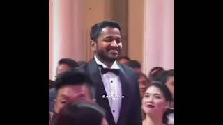 Basil Joseph slayed it! #Basil #Joseph #Award #MinnalMurali #AwardShow