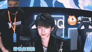 (Eng Sub)(CC) INTO1 Liu Yu's playing videos game INTO1刘宇第一视角 怎么没有人给我配枪啊 队友有点宠小钥匙（名人赛Reaction）