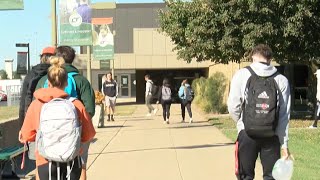 New IL law allows automatic university admission for community college transfer students - 5pm