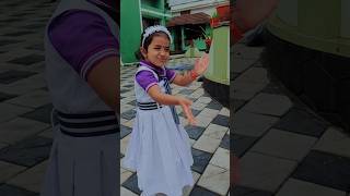 എന്താ മോനെ ജാഡ #cutegirl #aavesham #cutedance #dancevideo #girldance