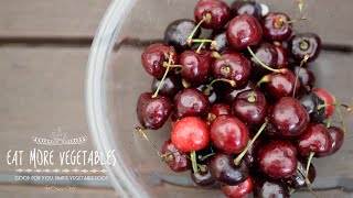 ヘルシーなダークチェリーのアップサイドダウンケーキの作り方：How to Make Dark Cherry Upside Down Cake  | EAT MORE VEGETABLES