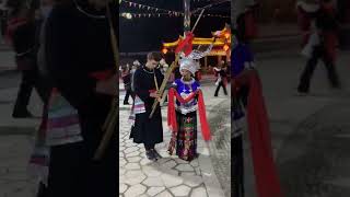 德国小伙给苗族姑娘讨花带 Matchmaking Ceremony in China