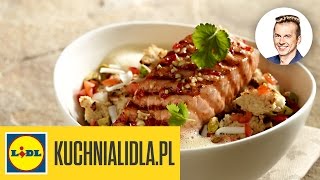 🐟 🍞🍴 Pieczony łosoś z sałatką chlebową - Karol Okrasa - Przepisy Kuchni Lidla