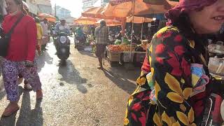 4k/ A market in the bustling Siem Reap province of Cambodia