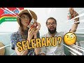 Bule Polandia Mencoba Indomie - Globe in the Hat #6