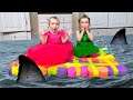 Five Kids Shark in Underwater House + more Children's Songs and Videos