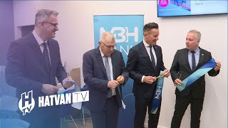 Új külsővel nyitott meg az MBH Bank hatvani bankfiókja