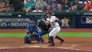 CHC@HOU: Altuve reaches on a bunt single