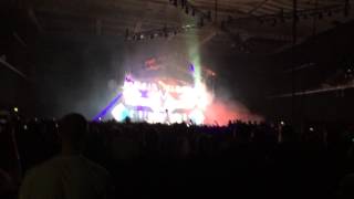Calvin Harris live from Earls Court, London 20/12/2013 (1 of 4)