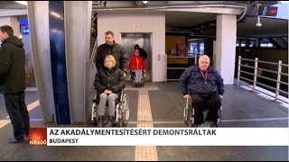 A metró akadálymentesítéséért demonstráltak