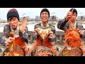 Fishermen eating seafood dinners are too delicious 666 help you stir-fry seafood to broadcast live二五