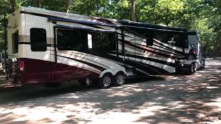 Parking a Riverstone Fifth Wheel with a Kenworth tractor