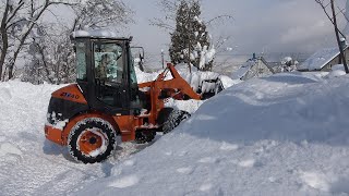 まだ積もる積雪3０センチの除雪ホイールローダー🌈