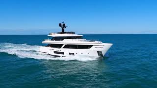 Custom Line Navetta 30 - CMM Yacht Service - Italian Yacht Store's Official Agent