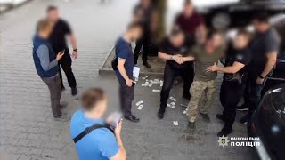 Оформлення фіктивних довідок про непридатність до служби: на Хмельниччині затримали військового ТЦК