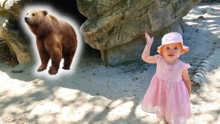 We're going on a bear hunt | Kids video | Kids story | Kids show | Pretend play | Toddler song