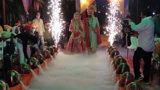 Bride Groom Fog Entry With Pyro||Beautiful Couple Entry
