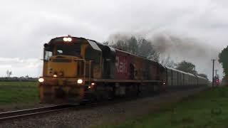 DXC 5304 and DXC 5206's smoky departure from Rolleston