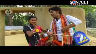 Bengali purulia song 2015/ হাত বাড়াবি তোলে তোলে। Badal pal purulia songs