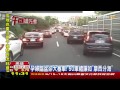 孕婦臨盆卻大塞車！　50車禮讓如「摩西分海」