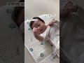 주먹싸움 셀프멱살 잡는 70일 아기 육아 아들 지호 cute babyboy newborn