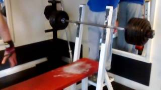 Ryan Goligher benching 110kg raw