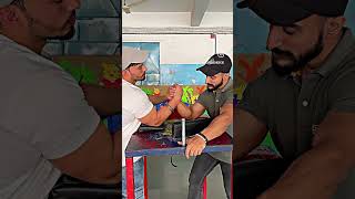 How to play low hand toproll armwrestling #armwrestling #shorts #short #viral #gym #toproll