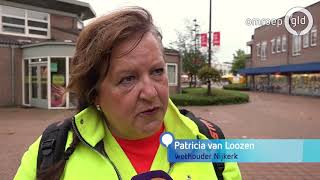 Wethouder Nijkerk aan de slag met bladblazer